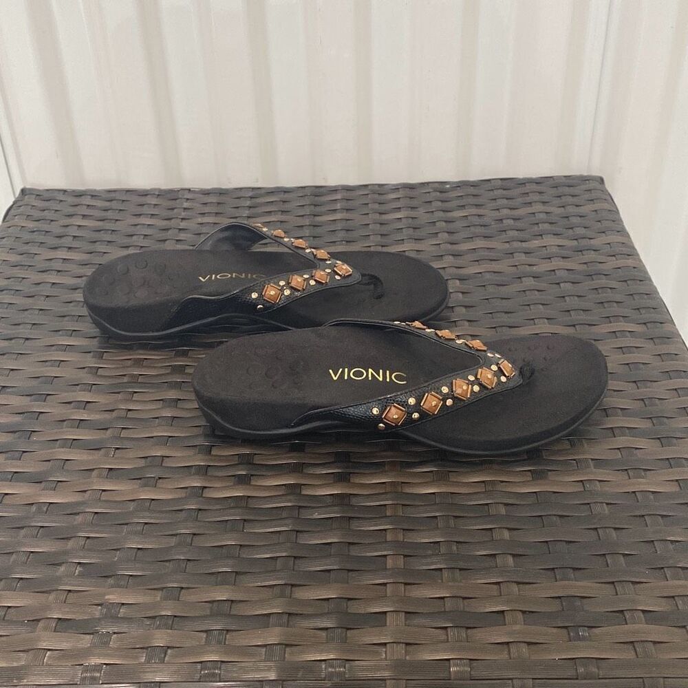 Vionic sandals, women’s size 6